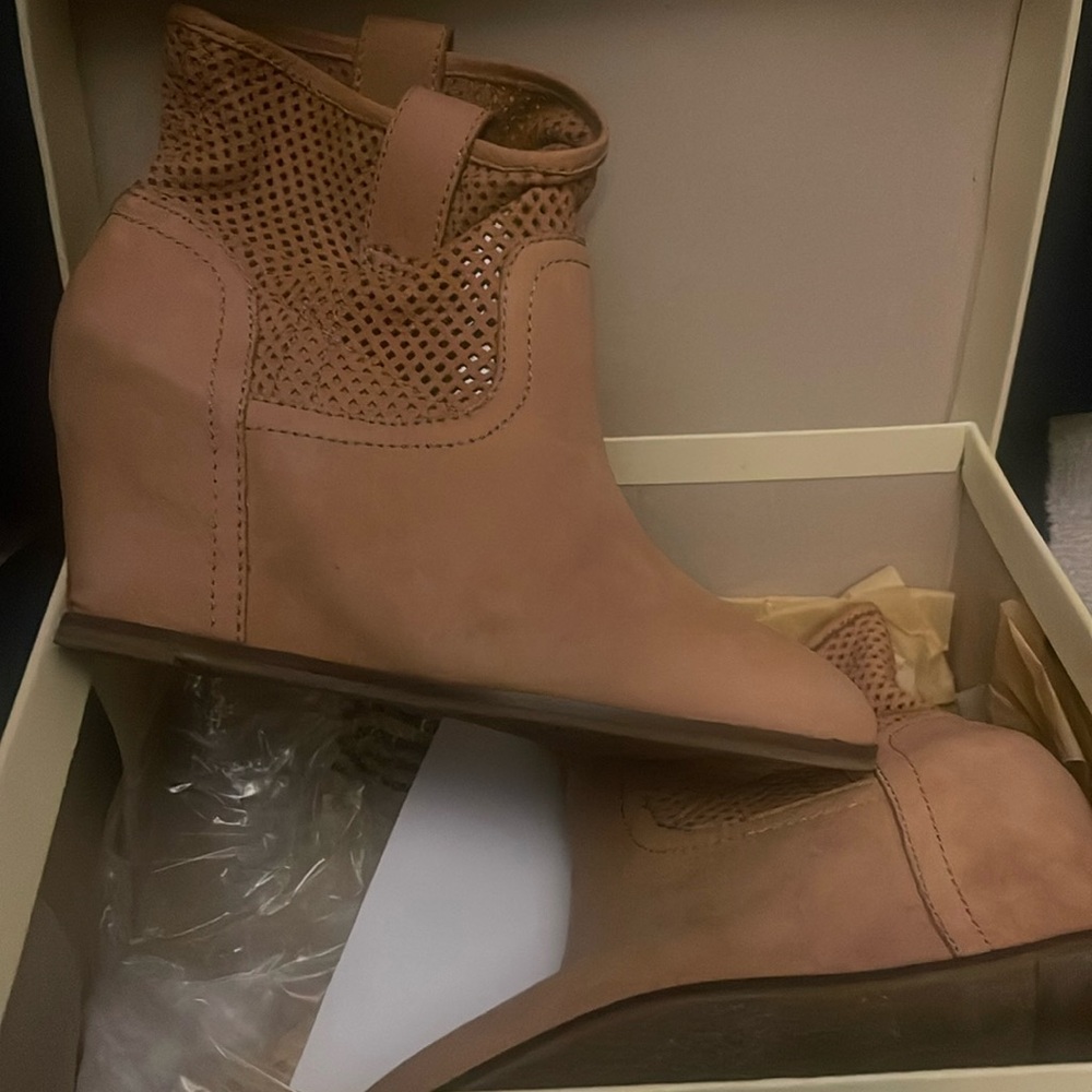 Tan wedge ankle boots Lucky Brand